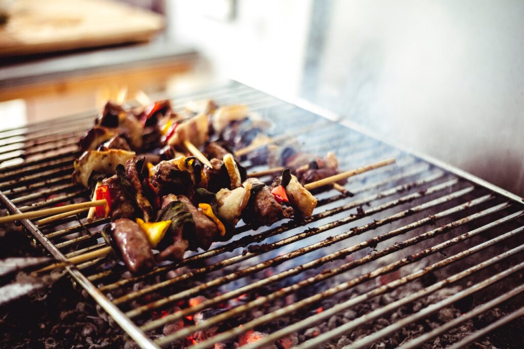 grilling kabobs 