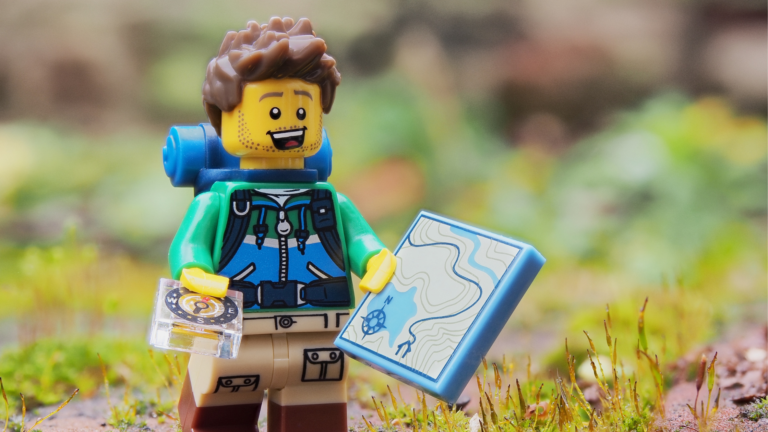 5 Best Books & Mini-kits for People Who Love Lego Building