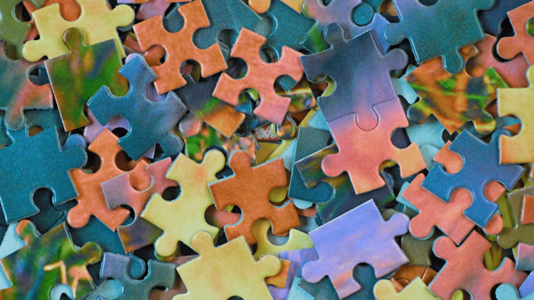 5 Best Puzzle Mats for Keeping Your Jigsaw Puzzles Organized